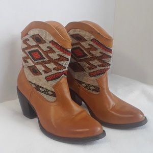 Wanted leather heeled cowgirl boots - size 6.5
